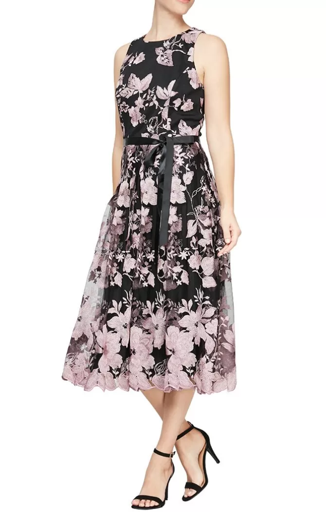 Women Alex Evenings Florals*Tea-Length Sleeveless Embroidered Dress With Full Skirt & Tie Belt